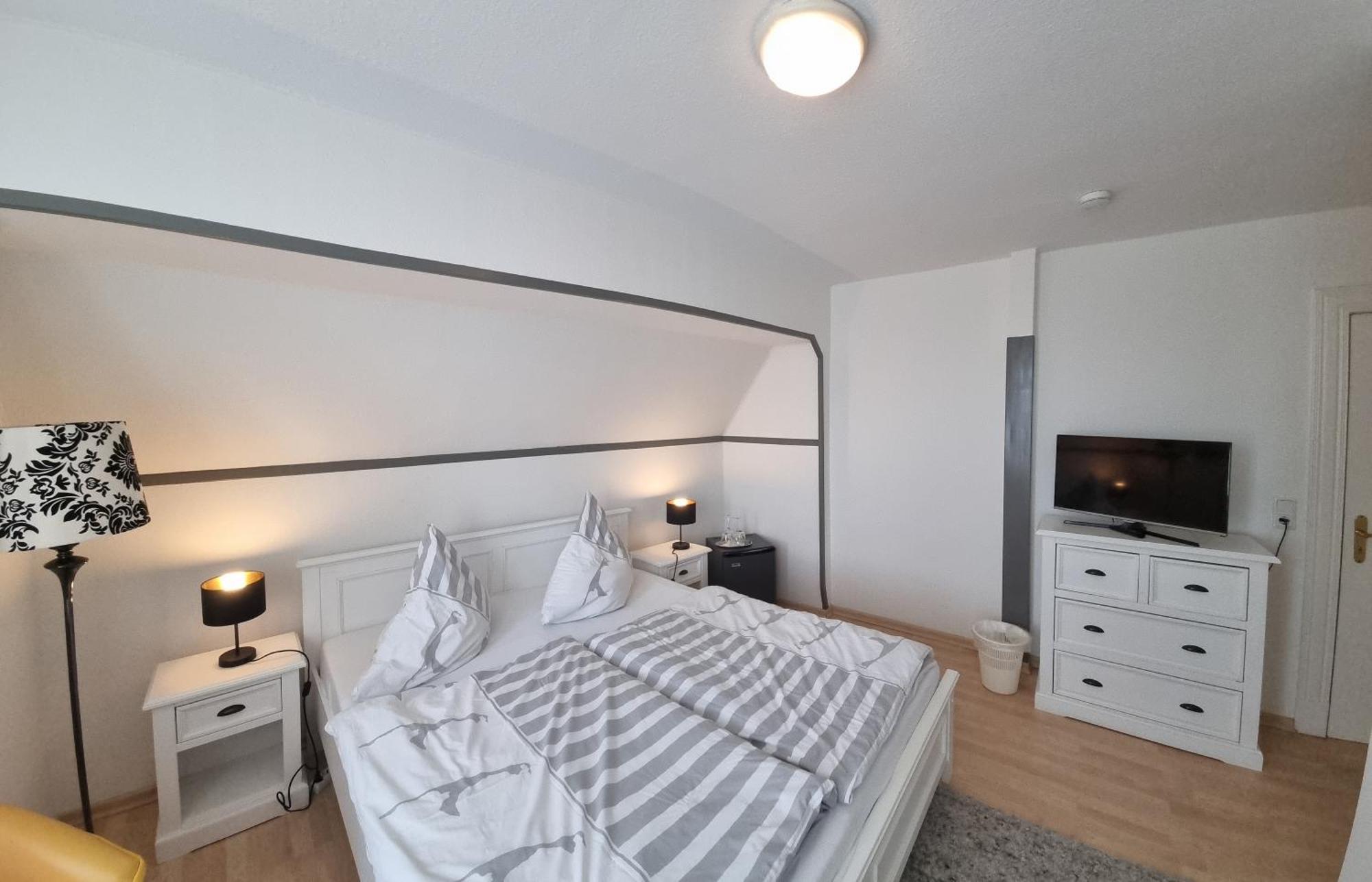 Hotel-cafe-lindow