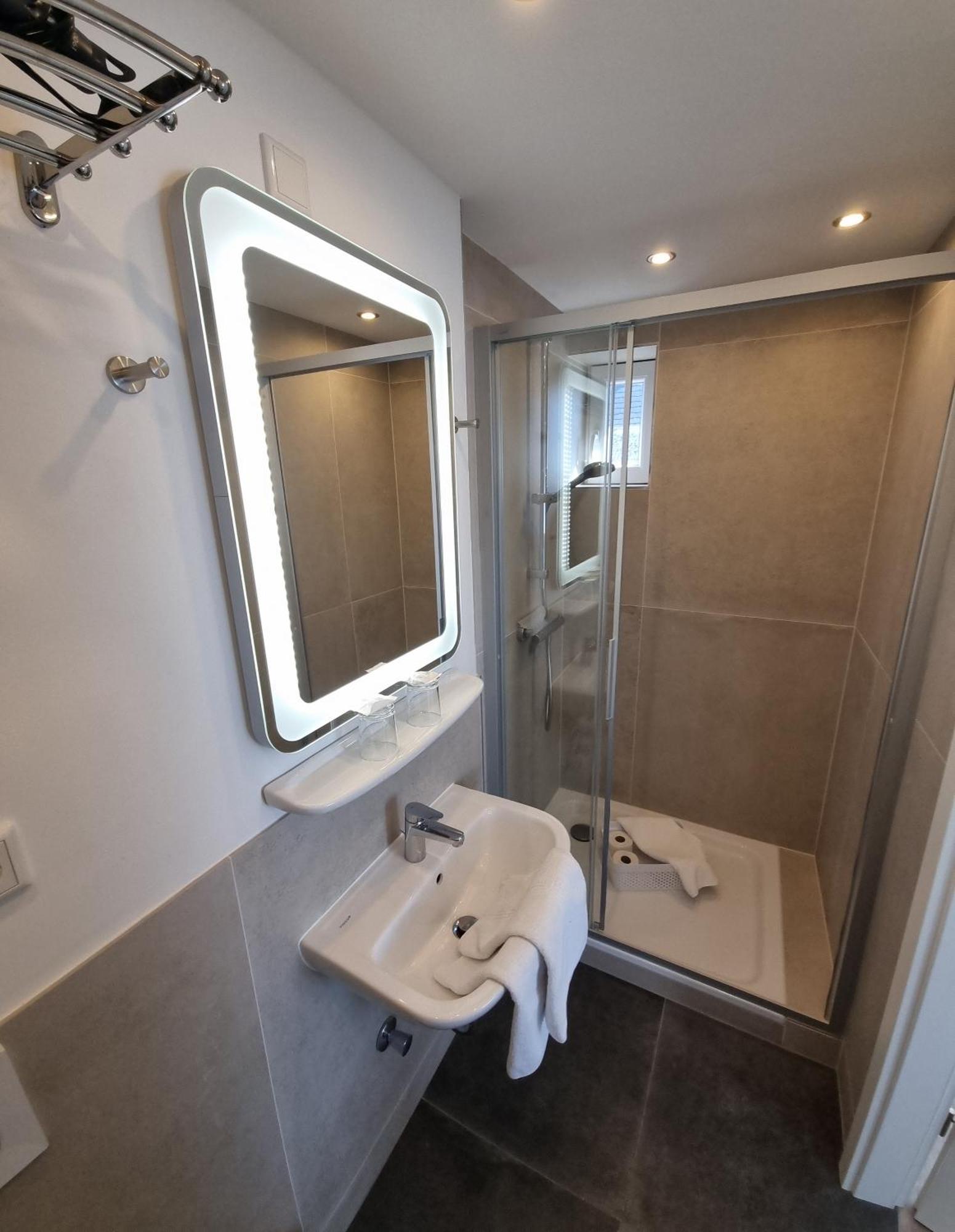 Hotel-cafe-lindow Hotel Wenningstedt-Braderup