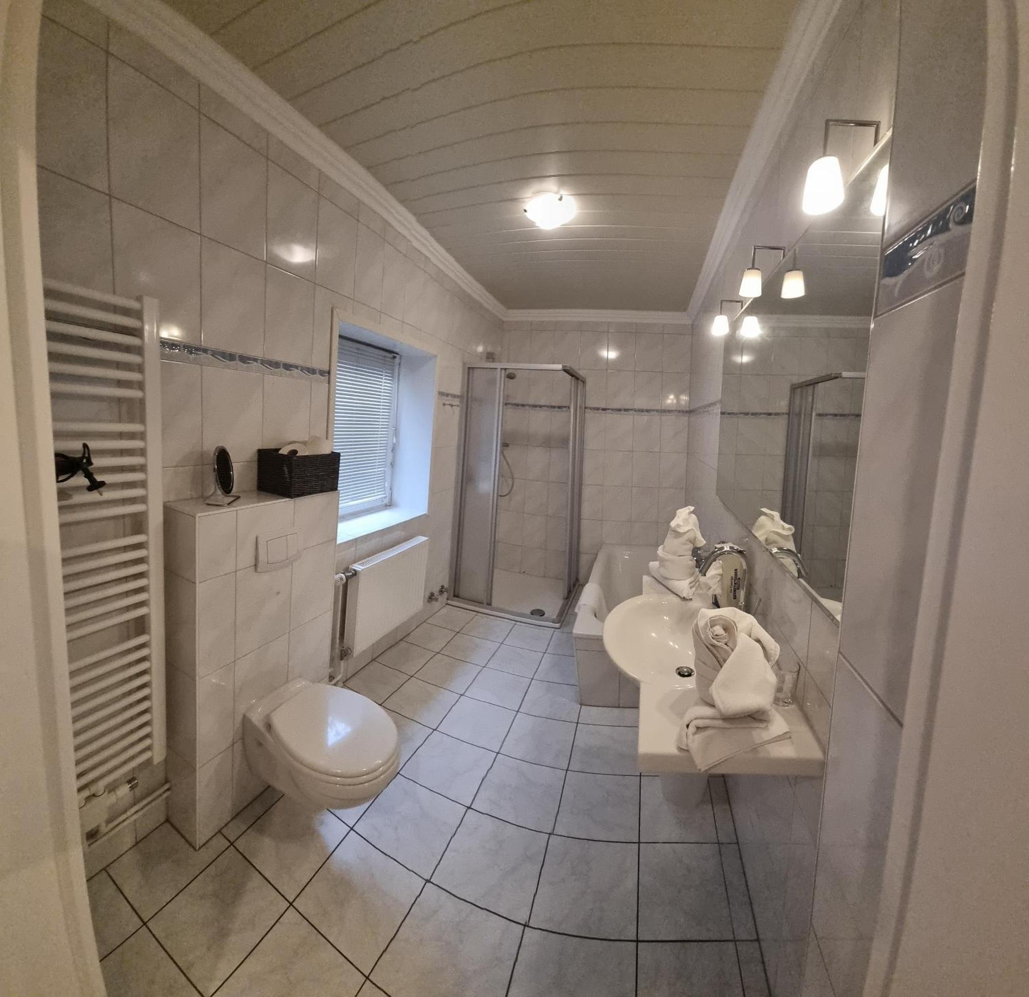 Hotel-cafe-lindow * Wenningstedt-Braderup